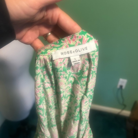 Rose & Olive Green and Pink Floral Tank Top - Picture 4 of 4